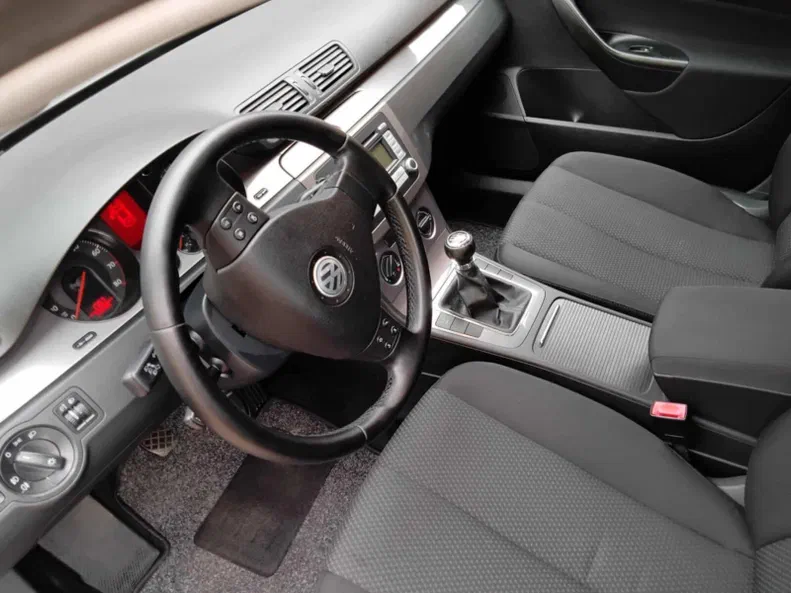 Volkswagen Passat 2008 - 12