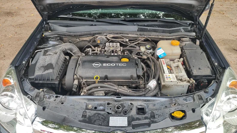 Opel Astra 2008 - 12