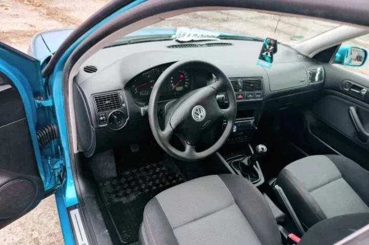 Volkswagen Golf 2003