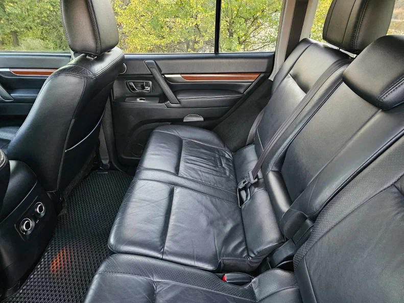 Mitsubishi Pajero 2007 - 17