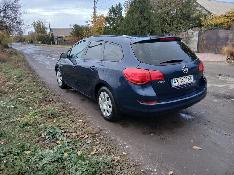 Opel Astra 2012 - 7