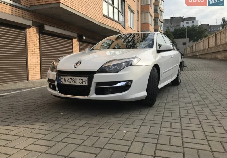 Renault Laguna 2012 - 14