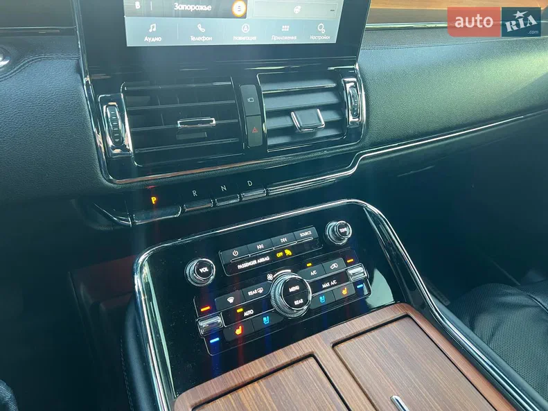 Lincoln Navigator 2019 - 13