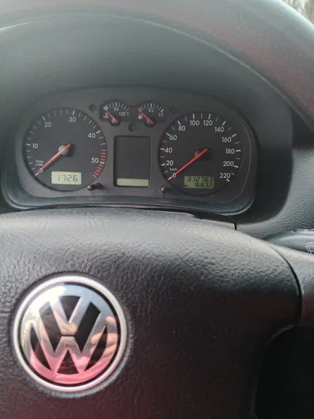 Volkswagen Golf 2000 - 5