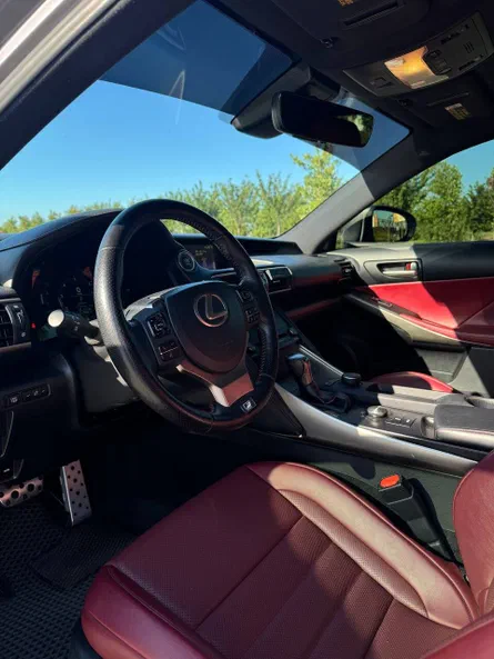 Lexus IS 2018 - 5