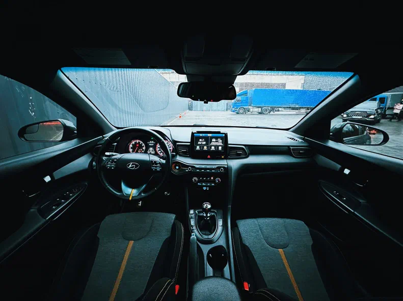 Hyundai Veloster 2019 - 24