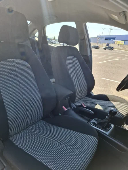 Hyundai Elantra 2010 - 5