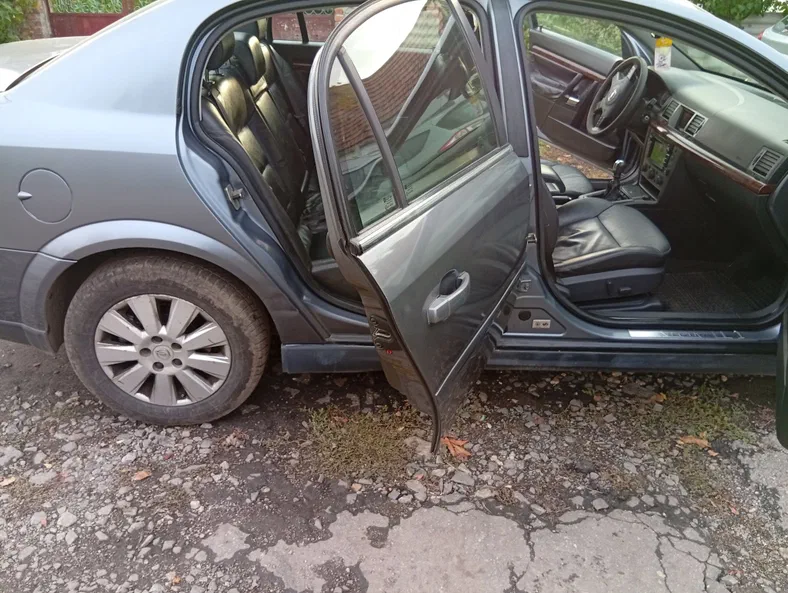 Opel Vectra 2004 - 23