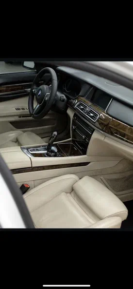 BMW 7 серія 2013 - 29
