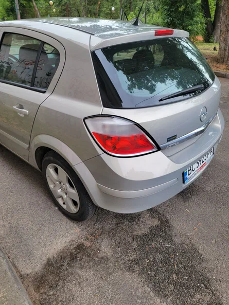 Opel Astra 2006 - 8