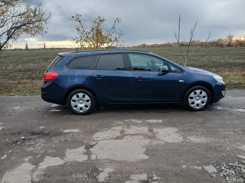 Opel Astra 2012 - 6