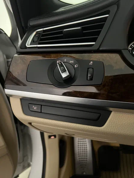 BMW 7 серія 2013 - 26