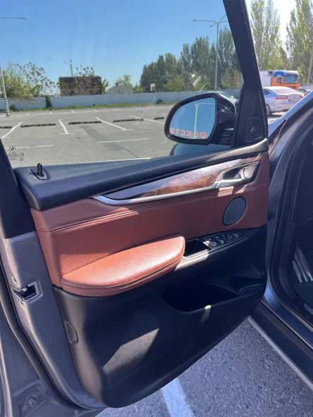 BMW X5 2015 - 9