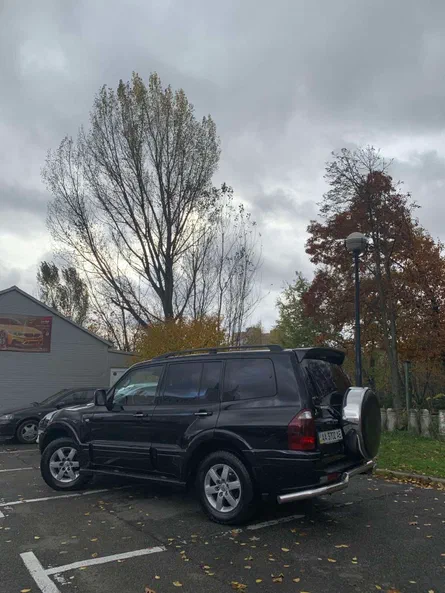 Mitsubishi Pajero 2005