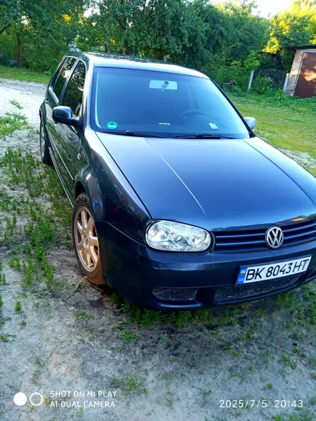 Volkswagen Golf 2000