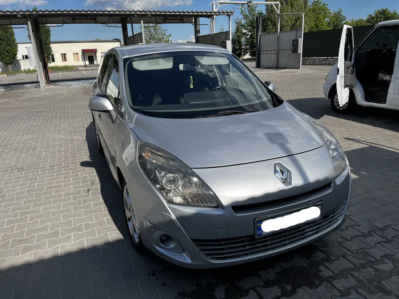 Renault Scenic 2011
