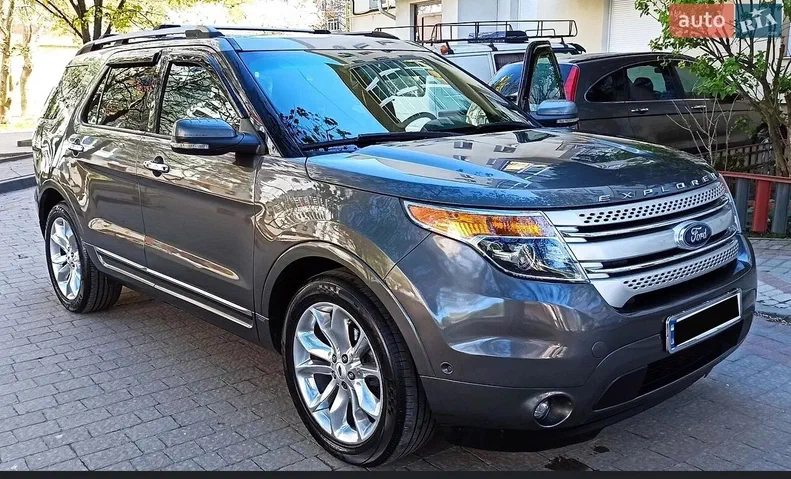 Ford Explorer 2011 - 5