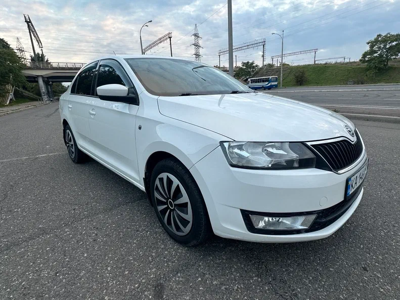 Skoda Rapid 2013 - 8