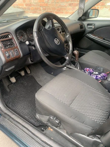 Toyota Avensis 2001 - 9