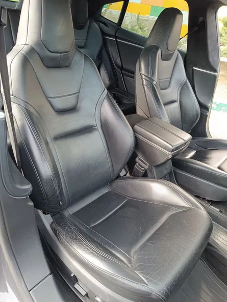 Tesla Model S 2015 - 9