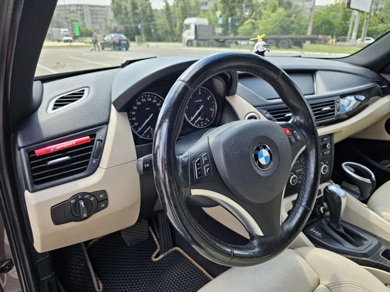 BMW X1 2010 - 22