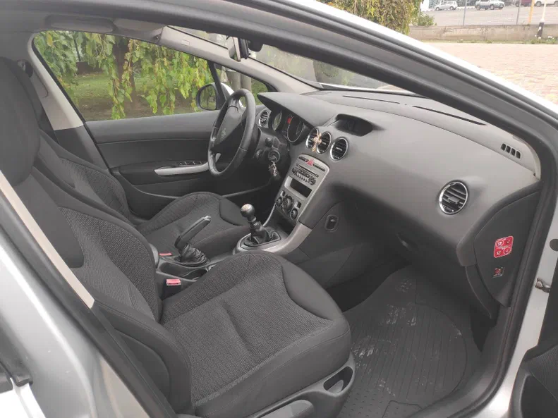 Peugeot 308 2010 - 5