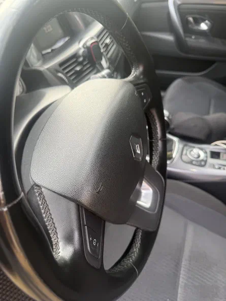 Renault Laguna 2010 - 9