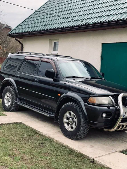 Mitsubishi Pajero 2003