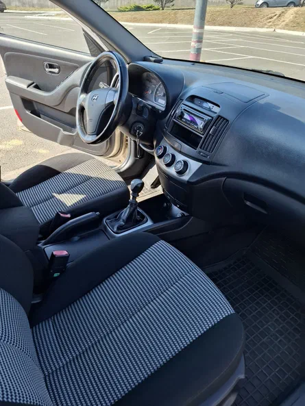 Hyundai Elantra 2010