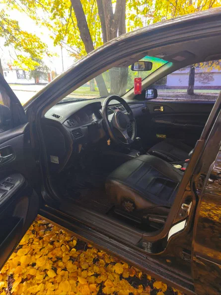 Mitsubishi Lancer 2004 - 6