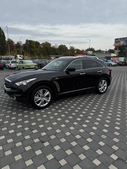 Infiniti FX 2012