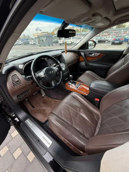 Infiniti FX 2012 - 11