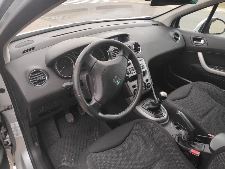 Peugeot 308 2010 - 14