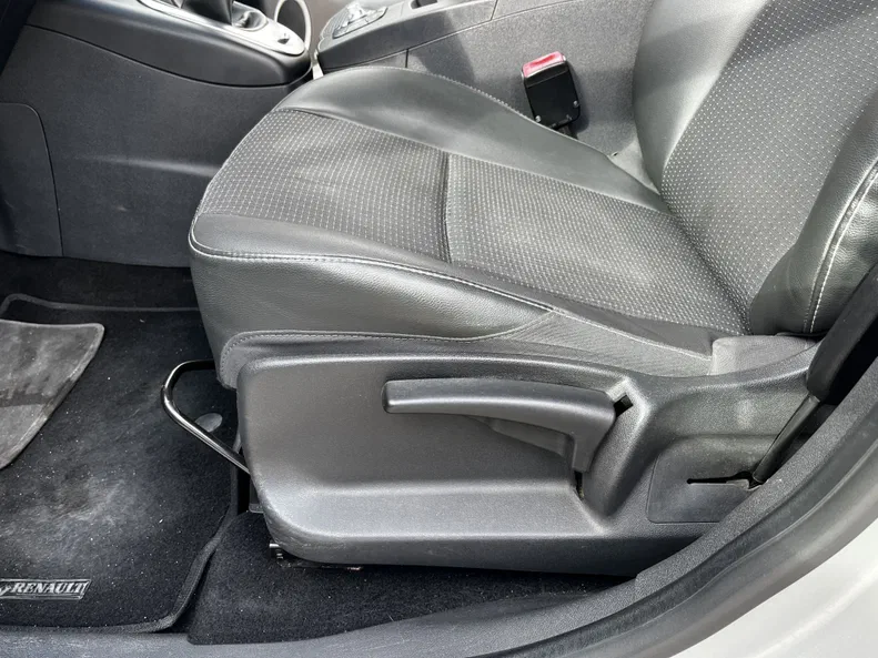 Renault Scenic 2011 - 18