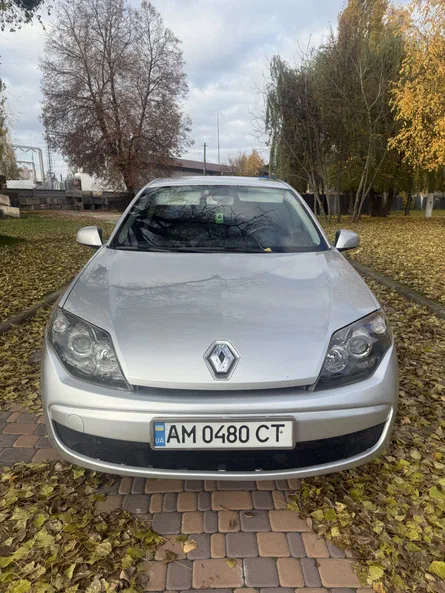 Renault Laguna 2010 - 5