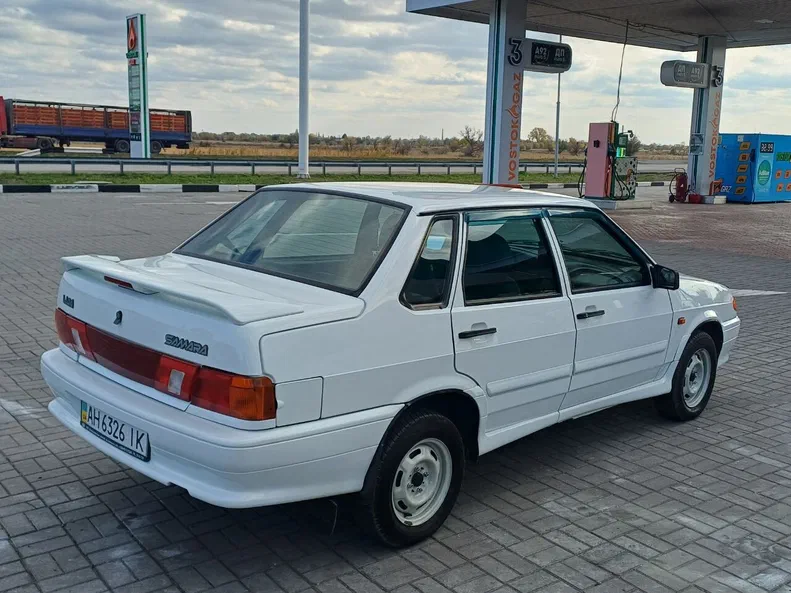 Lada (ВАЗ) 2115 2012
