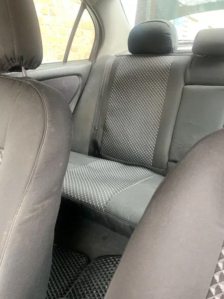 Toyota Avensis 2001 - 5