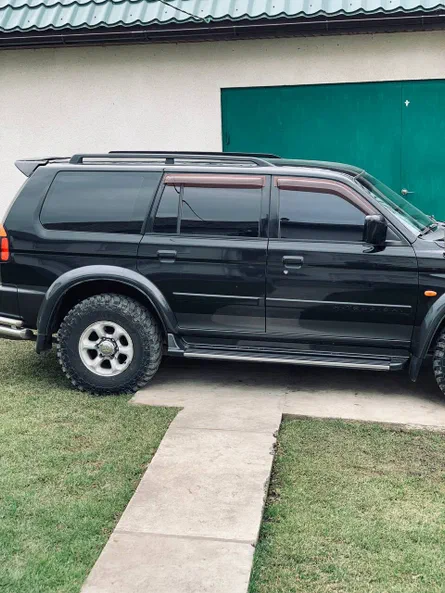 Mitsubishi Pajero 2003 - 6