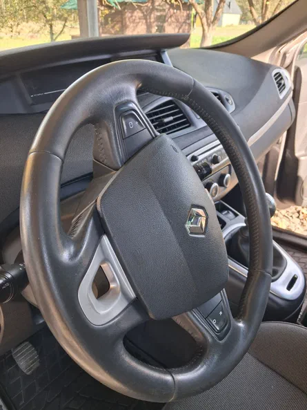 Renault Megane 2010 - 12