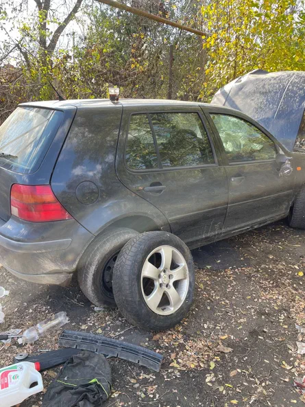 Volkswagen Golf 1998