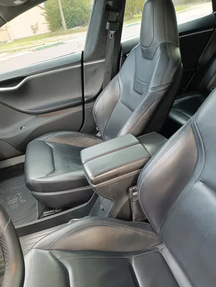 Tesla Model S 2015 - 5