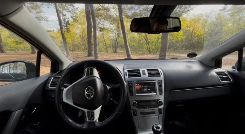 Toyota Avensis 2012 - 5