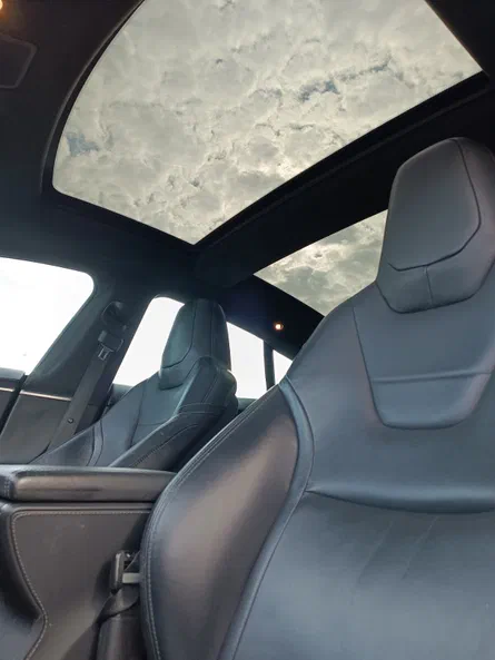 Tesla Model S 2015 - 10