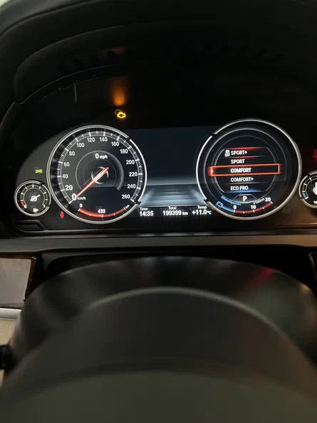 BMW 7 серія 2013 - 23