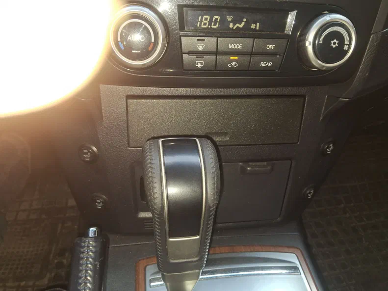 Mitsubishi Pajero 2008 - 5