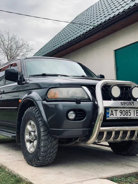 Mitsubishi Pajero 2003