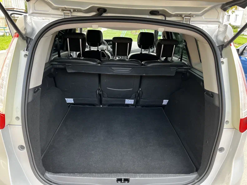 Renault Scenic 2011 - 19