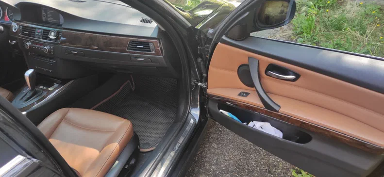 BMW 3 серія 2009 - 11