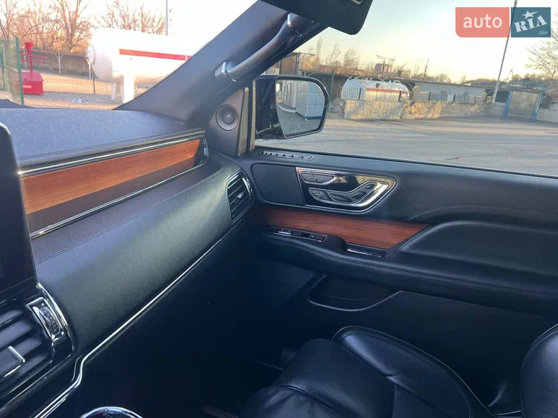 Lincoln Navigator 2019 - 20