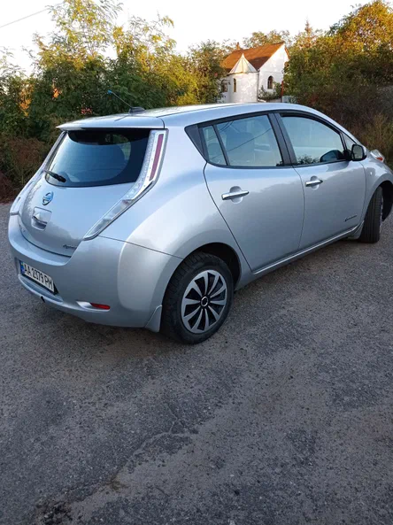 Nissan Leaf 2013 - 14